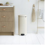 Мусорное ведро с педалью Brabantia NewIcon миндальное 114281 (30л)