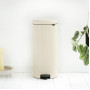 Мусорное ведро с педалью Brabantia NewIcon миндальное 114281 (30л)